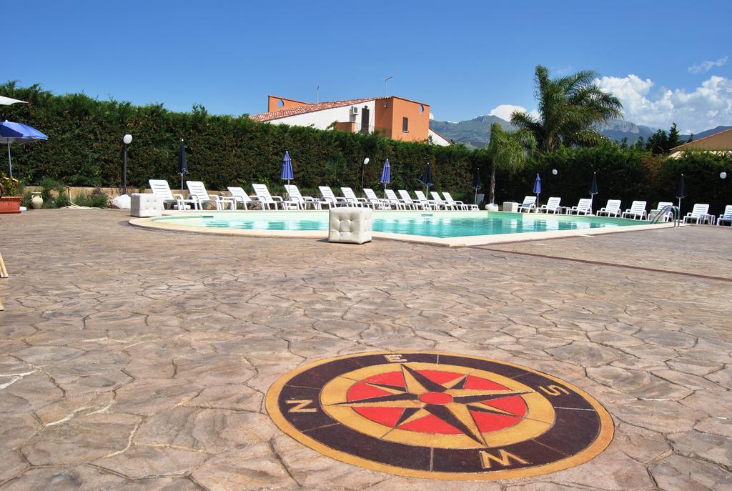Paradise Beach Camera Mansardata Vicino Cefalu Piscina Aperta Campofelice Di Roccella Rom bilde