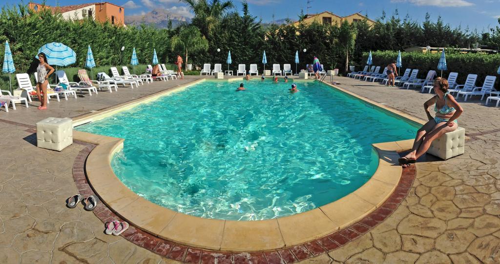 Paradise Beach Camera Mansardata Vicino Cefalu Piscina Aperta Campofelice Di Roccella Rom bilde